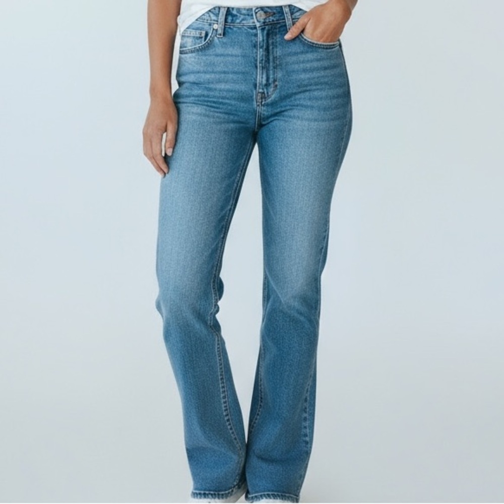 COWGIRL TUFF -DON’T FENCE ME IN SPARKLE - SIZE‎ 31 X 31 - B18